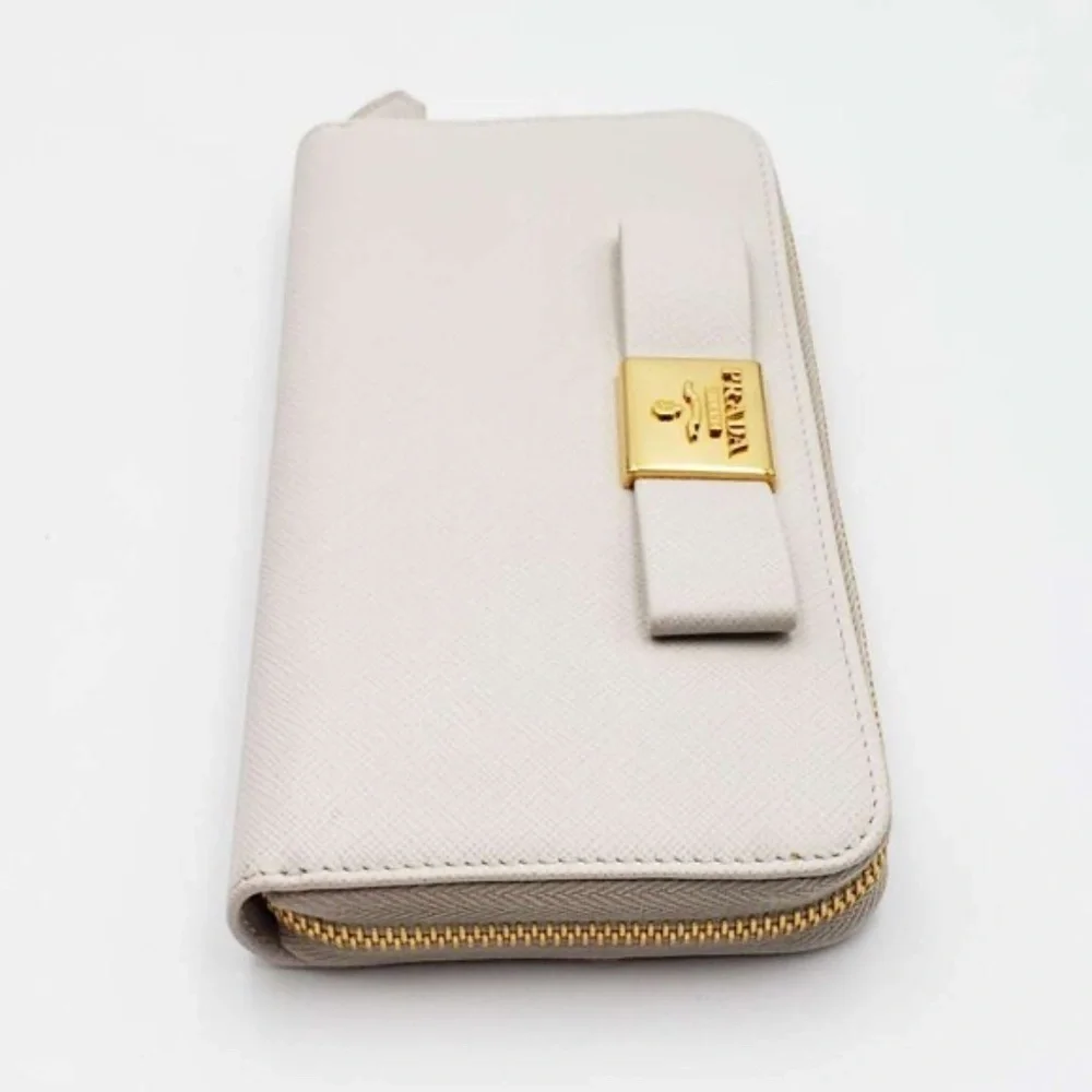 100% Authentic PRADA Saffiano Ribbon Leather Zippy Wallet